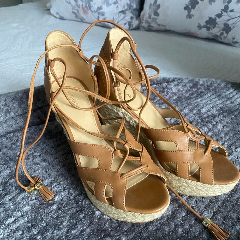 Michael Kors size 8 wedges